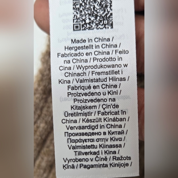 Pieces Tan Cable Knit One Size Layering Collard Sweater Vest - Picture 6 of 8